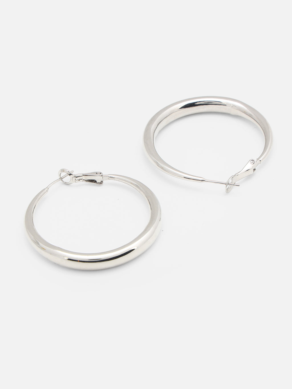 Beatnik Classic Polished Silver-Tone Hoop Earrings for Women (Silver)