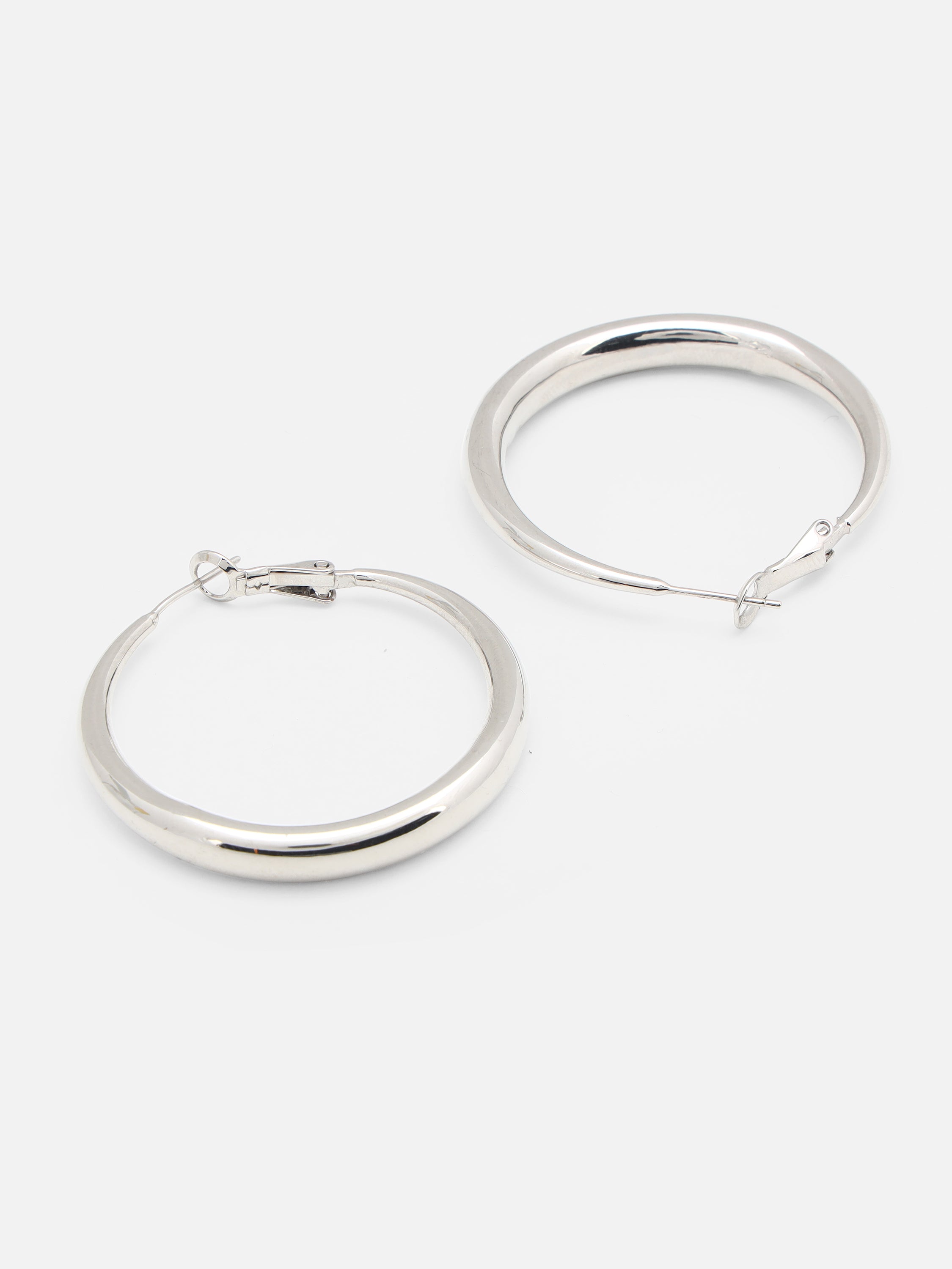 Beatnik Classic Polished Silver-Tone Hoop Earrings for Women (Silver)