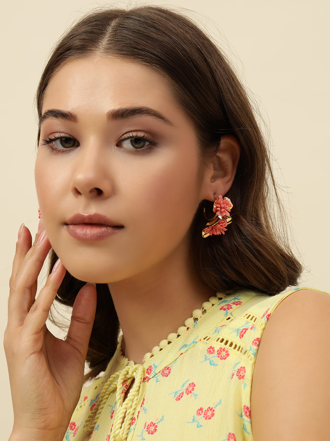 Beatnik Gold-Plated Floral Hoop Earrings (Pink)