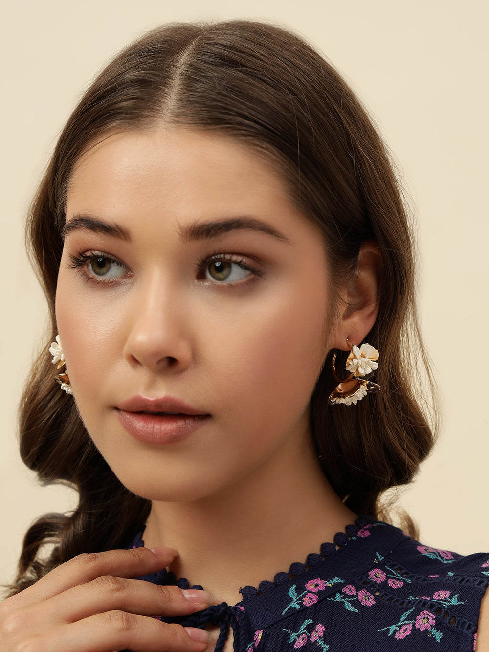 Beatnik Gold-Plated Floral Hoop Earrings (White)