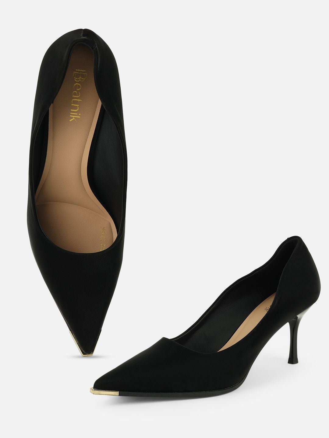 Beatnik Elegance: Buckled Beauty for Effortless Black Glam Pumps