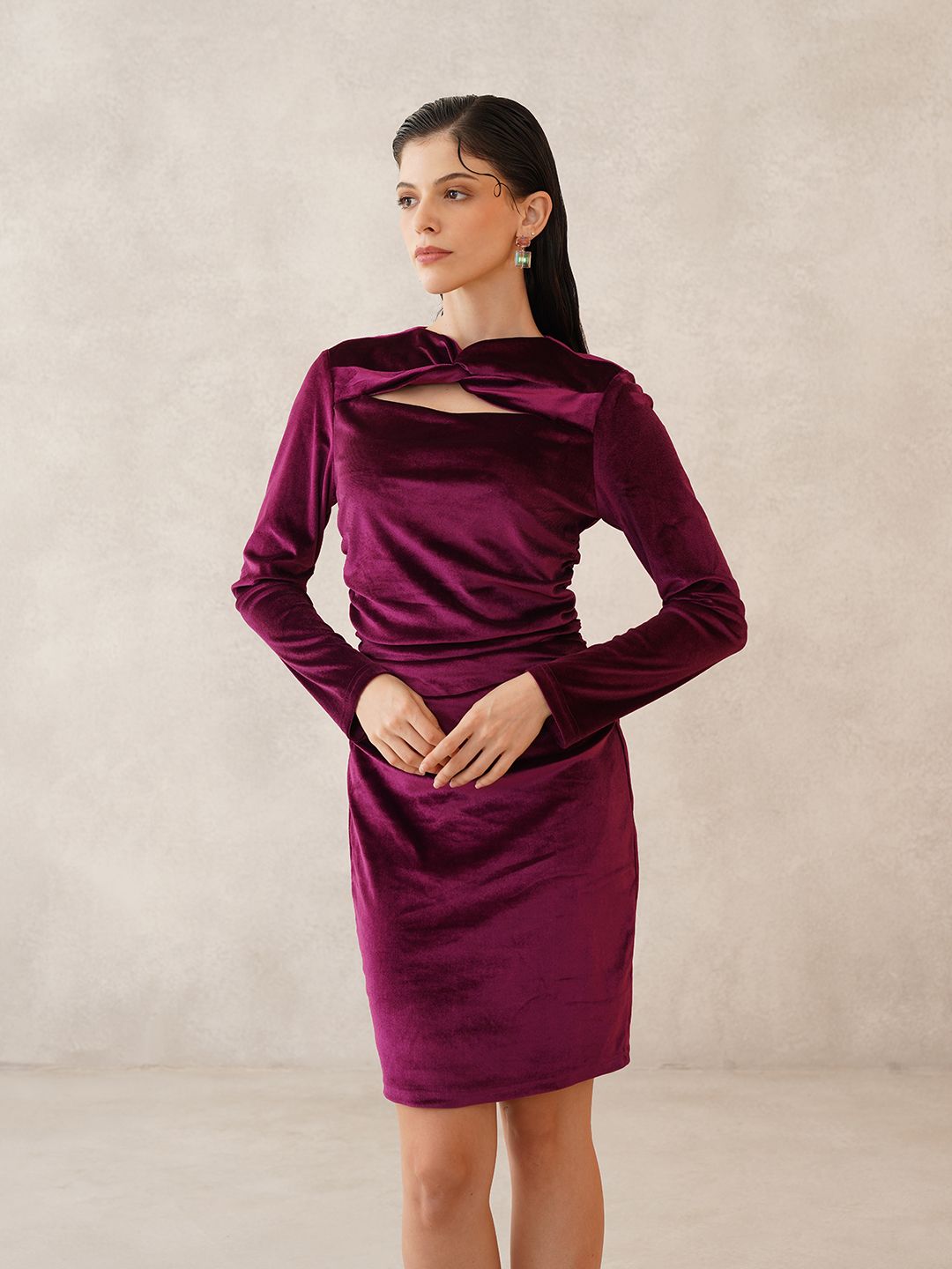 Wine Bodycon Choker Neck Dress Beatnik