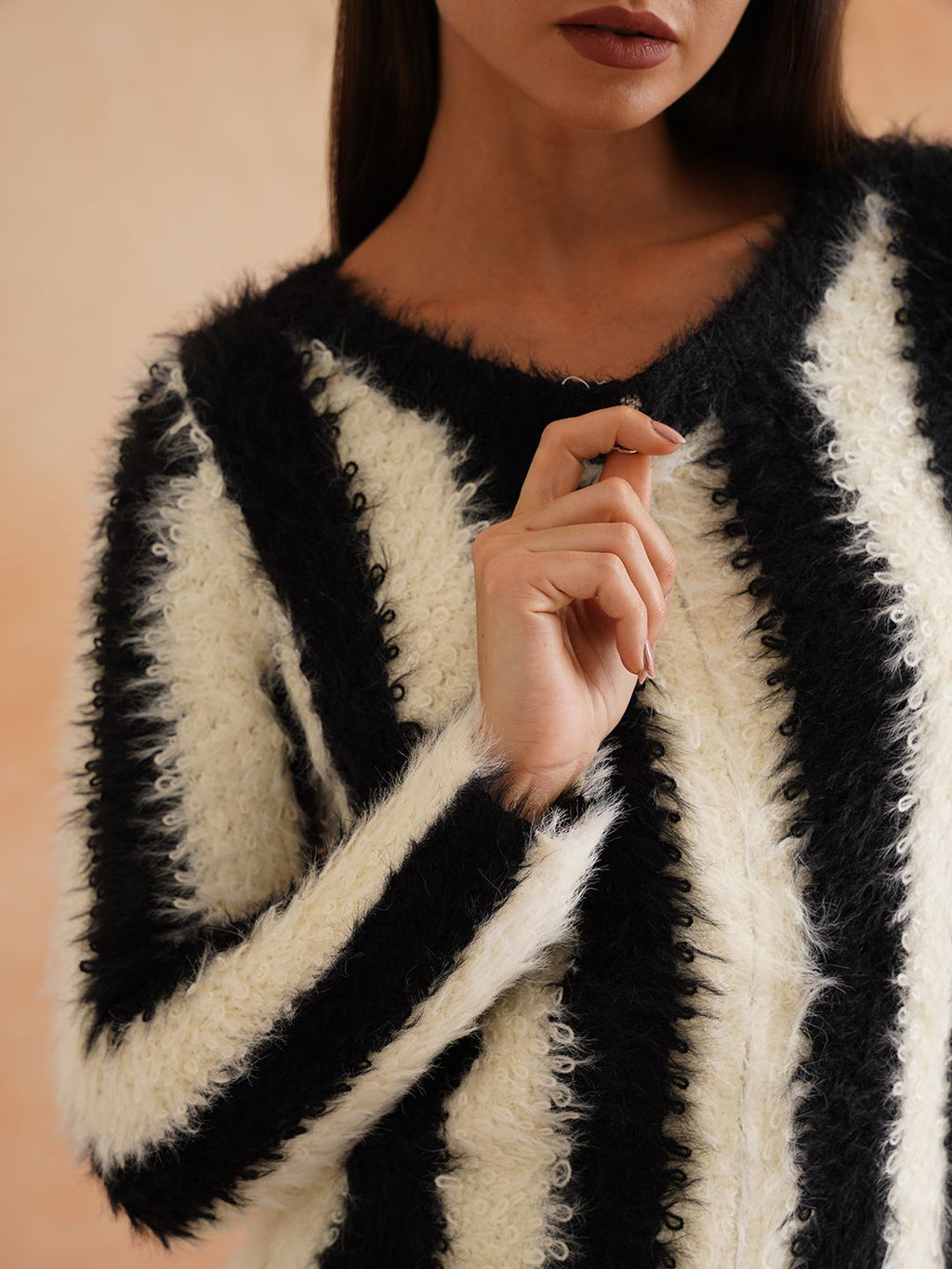 Cardigan White-Black Sweaters Beatnik
