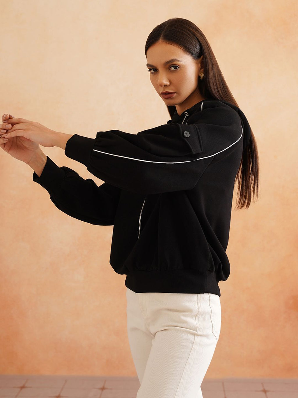 Hooded Black Full Sleeve Sweatshirts Beatnik