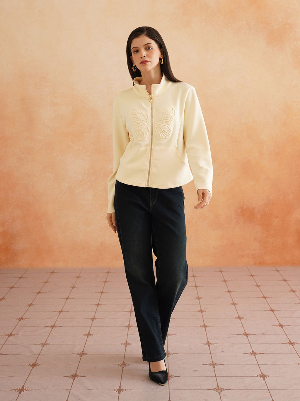 Cream Full Sleeve Sweatshirts Beatnik