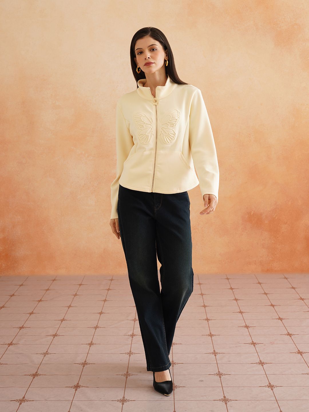 Cream Full Sleeve Sweatshirts Beatnik