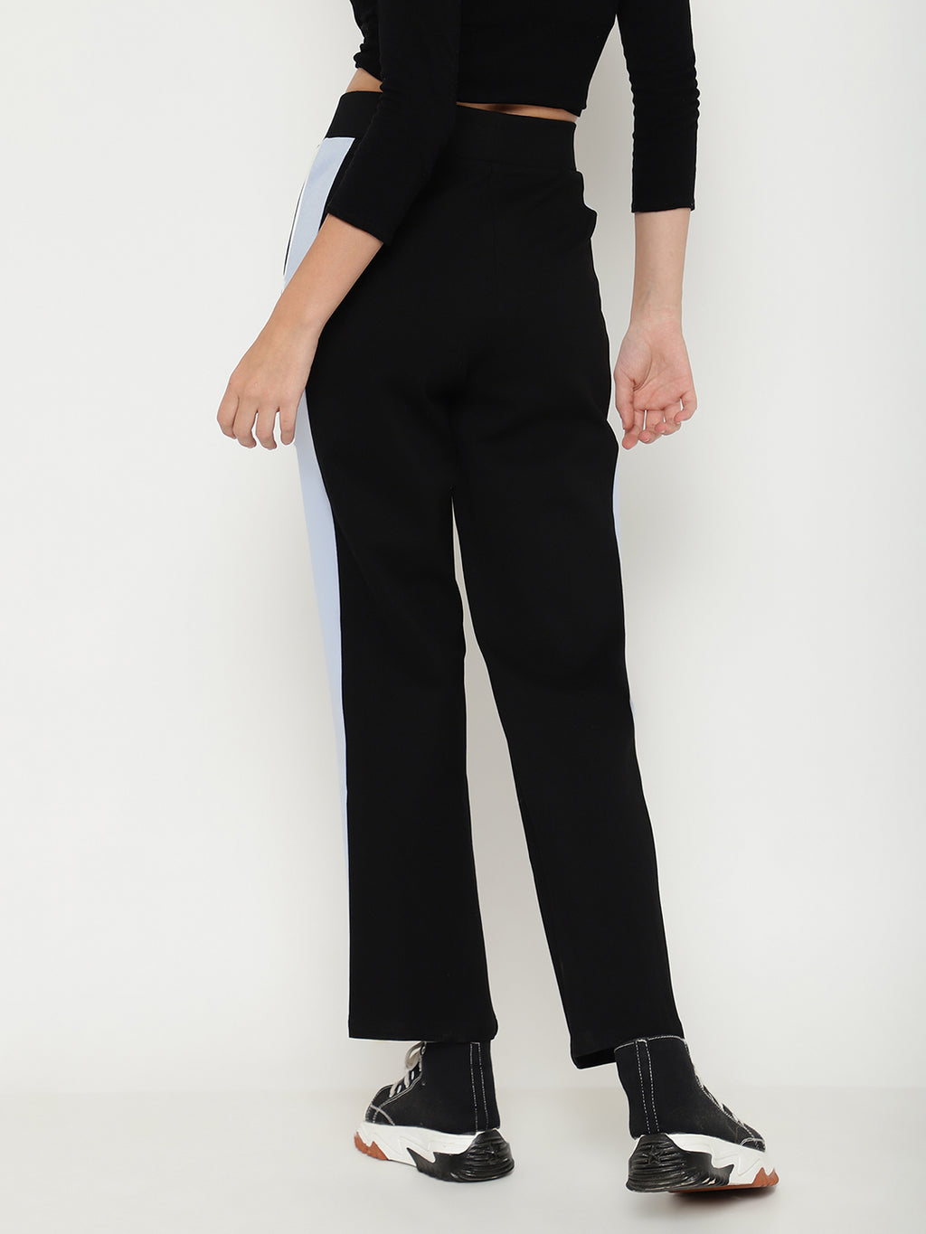 Stretchable High-Rise Women's Black Straight Treggings Beatnik