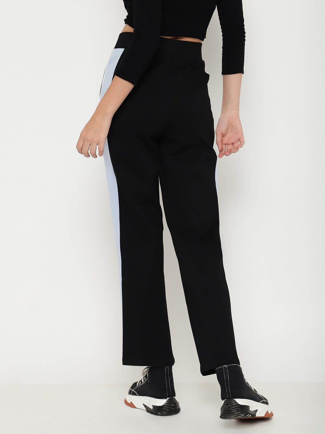 Stretchable High-Rise Women's Black Straight Treggings Beatnik