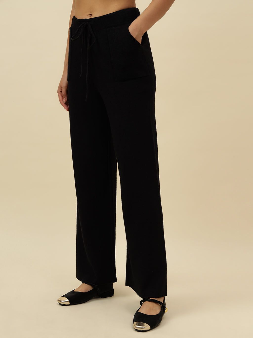 Cozy High-Rise Winter Black Treggings with Pockets