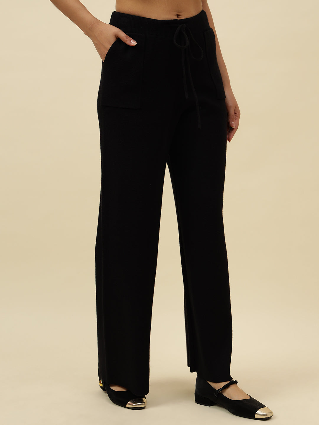 Cozy High-Rise Winter Black Treggings with Pockets