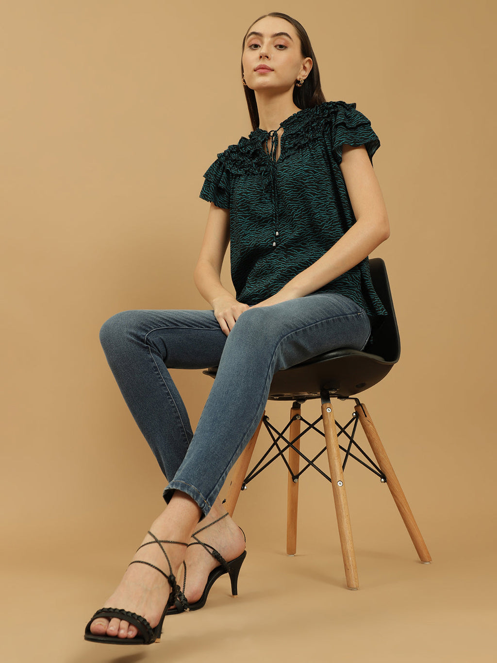 Beatnik Flounce & Ruffled Sleeve Printed Top