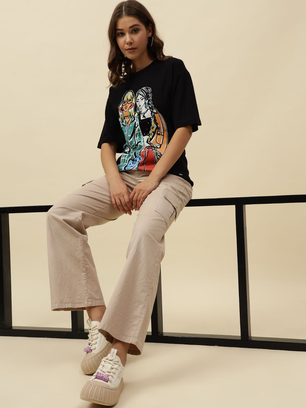 Black  Figure print Short Sleeve T-Shirt Beatnik