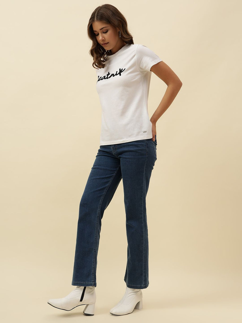 Solid Short Sleeve White T-Shirt Beatnik