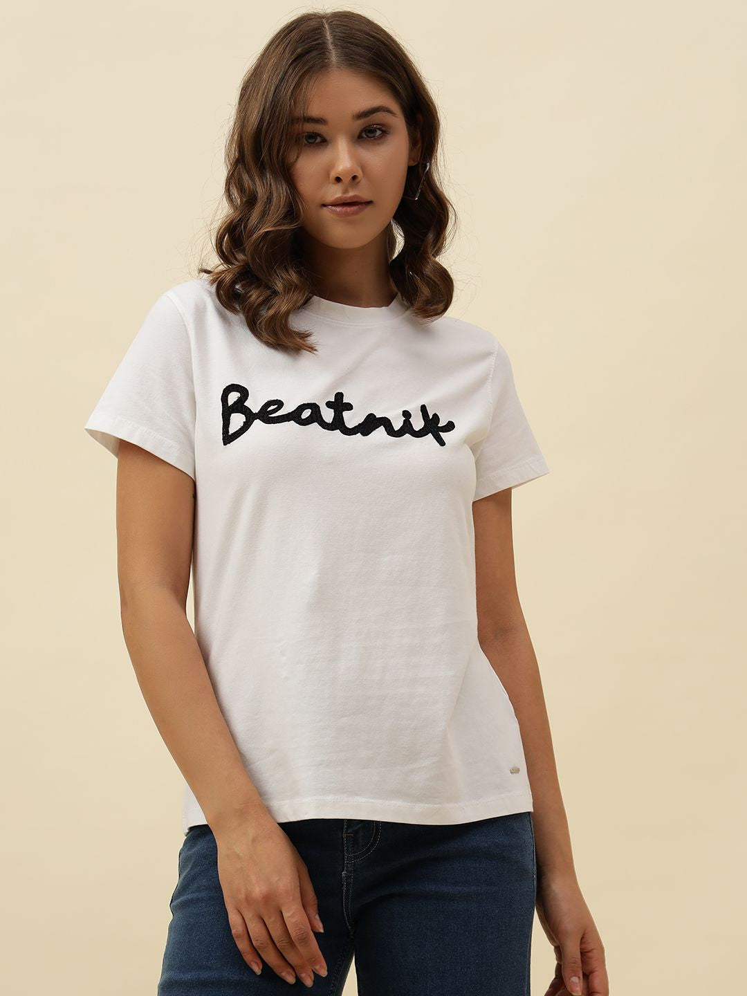 Solid Short Sleeve White T-Shirt Beatnik