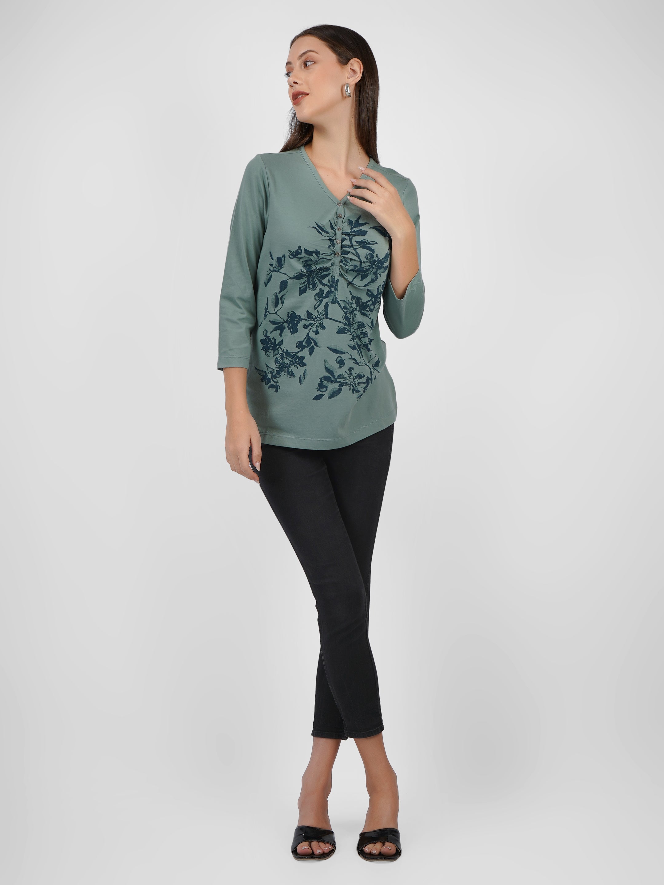 Women's Floral V-Neck 3/4 Sleeve T-Shirt Beatnik