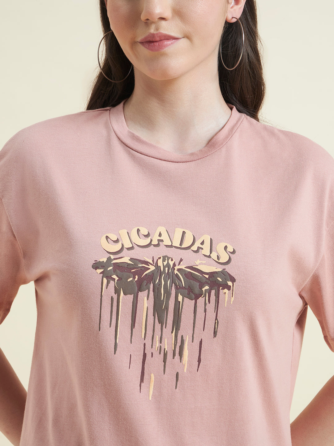 Women Cicadas Embossed print T-shirt