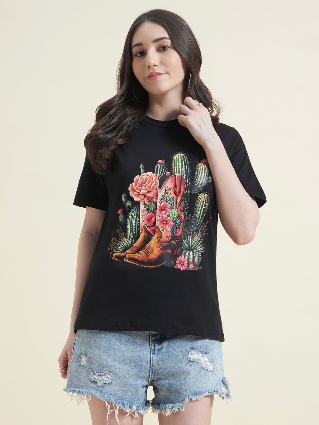 Beatnik Oversized Embossed Figure Print Round Neck Casual Women Black T-Shirt