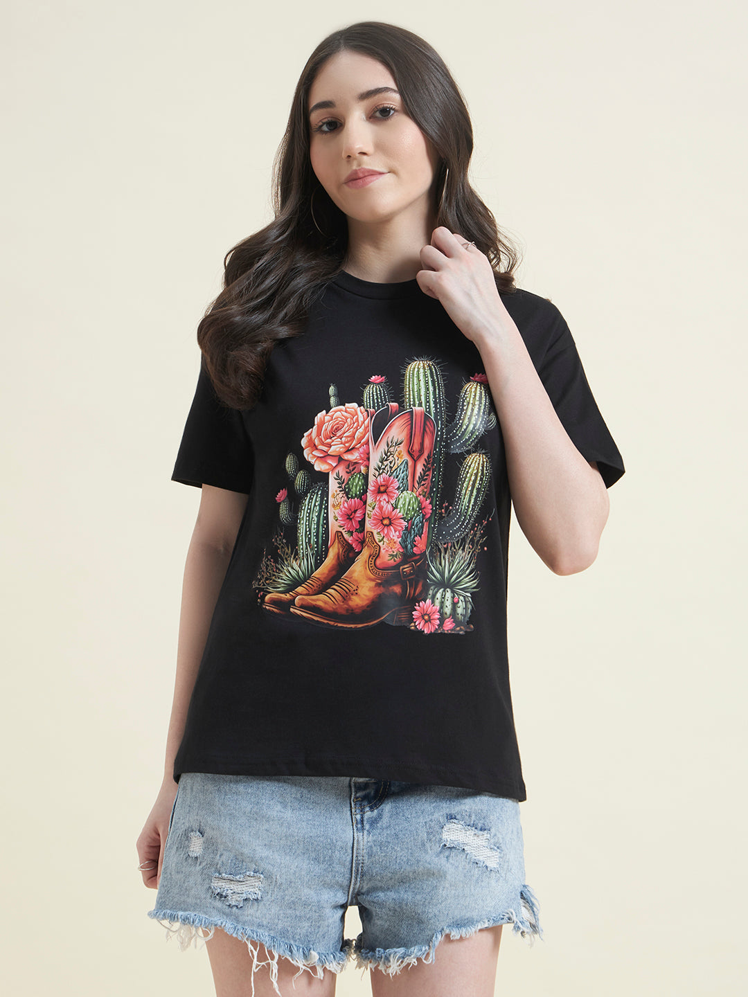 Beatnik Oversized Embossed Figure Print Round Neck Casual Women Black T-Shirt