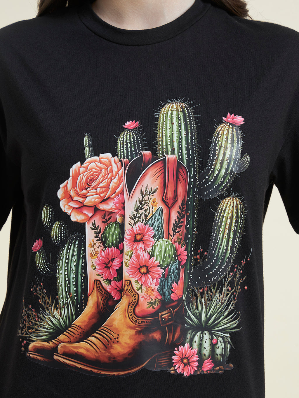 Beatnik Oversized Embossed Figure Print Round Neck Casual Women Black T-Shirt