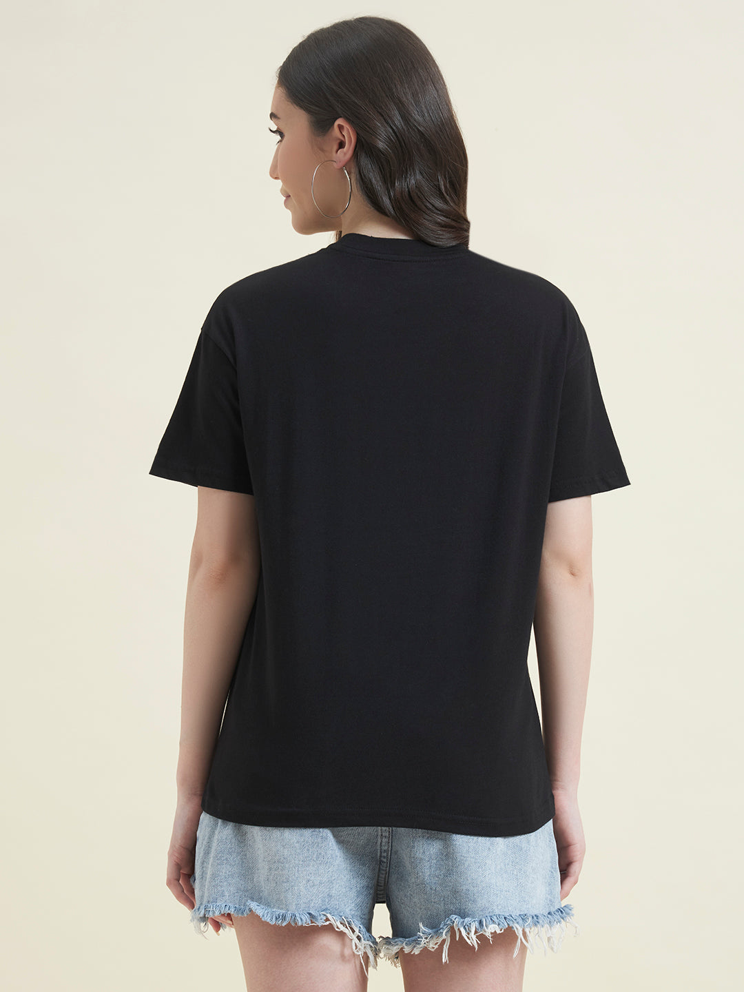 Beatnik Oversized Embossed Figure Print Round Neck Casual Women Black T-Shirt